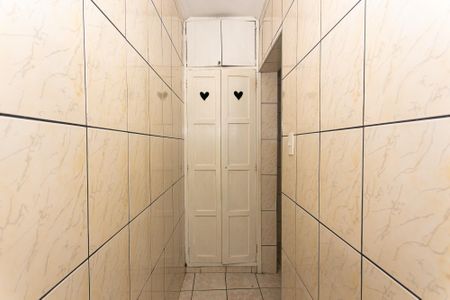 Casa à venda com 200m², 6 quartos e 1 vaga Casa à venda com 200m², 6 quartos e 1 vagaCasa 1 - Corredor