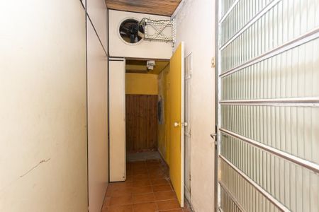 Casa à venda com 200m², 6 quartos e 1 vaga Casa à venda com 200m², 6 quartos e 1 vagaSalão