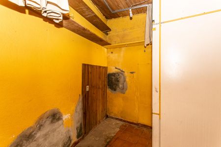 Casa à venda com 200m², 6 quartos e 1 vaga Casa à venda com 200m², 6 quartos e 1 vagaSalão