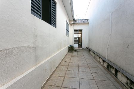 Casa à venda com 200m², 6 quartos e 1 vaga Casa à venda com 200m², 6 quartos e 1 vagaCorredor