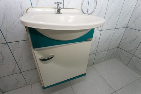 Casa à venda com 200m², 6 quartos e 1 vaga Casa à venda com 200m², 6 quartos e 1 vagaCasa 2 - Banheiro 1