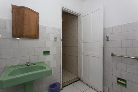 Casa à venda com 200m², 6 quartos e 1 vaga Casa à venda com 200m², 6 quartos e 1 vagaCasa 1 - Banheiro