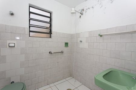 Casa à venda com 200m², 6 quartos e 1 vaga Casa à venda com 200m², 6 quartos e 1 vagaCasa 1 - Banheiro