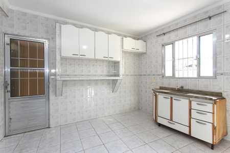 Casa à venda com 200m², 6 quartos e 1 vaga Casa à venda com 200m², 6 quartos e 1 vagaCasa 2 - Cozinha