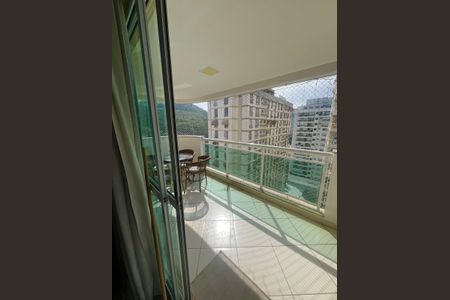 Apartamento à venda com 80m², 2 quartos e 1 vaga