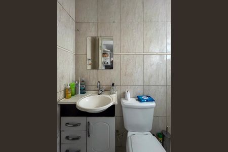 Casa de condomínio à venda com 239m², 5 quartos e 2 vagas Casa de condomínio à venda com 239m², 5 quartos e 2 vagasCasa 1 - Banheiro