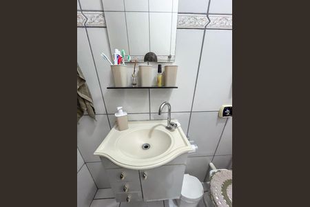 Casa de condomínio à venda com 239m², 5 quartos e 2 vagas Casa de condomínio à venda com 239m², 5 quartos e 2 vagasCasa 3 - Banheiro