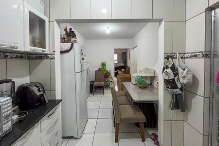 Casa de condomínio à venda com 239m², 5 quartos e 2 vagas Casa de condomínio à venda com 239m², 5 quartos e 2 vagasCasa 3 - Cozinha