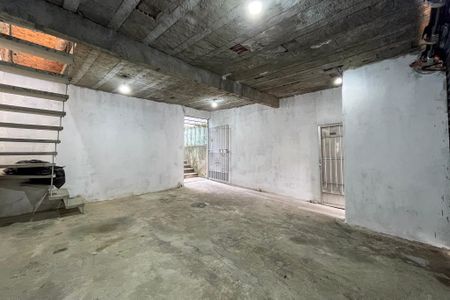 Casa de condomínio à venda com 239m², 5 quartos e 2 vagas Casa de condomínio à venda com 239m², 5 quartos e 2 vagasGaragem