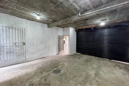 Casa de condomínio à venda com 239m², 5 quartos e 2 vagas Casa de condomínio à venda com 239m², 5 quartos e 2 vagasGaragem