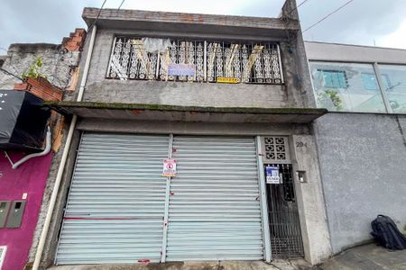 Casa de condomínio à venda com 239m², 5 quartos e 2 vagas Casa de condomínio à venda com 239m², 5 quartos e 2 vagasFachada