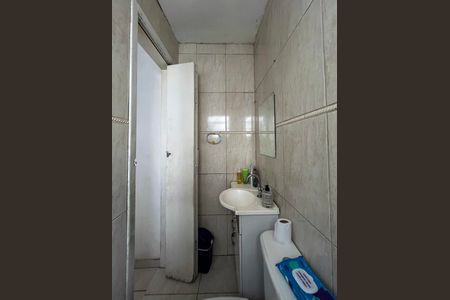Casa de condomínio à venda com 239m², 5 quartos e 2 vagas Casa de condomínio à venda com 239m², 5 quartos e 2 vagasCasa 1 - Banheiro