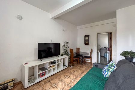 Casa de condomínio à venda com 239m², 5 quartos e 2 vagas Casa de condomínio à venda com 239m², 5 quartos e 2 vagasCasa 1 - Sala