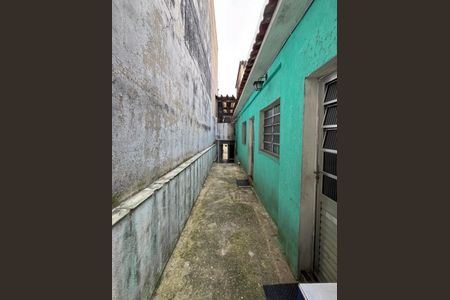 Casa de condomínio à venda com 239m², 5 quartos e 2 vagas Casa de condomínio à venda com 239m², 5 quartos e 2 vagasCorredor externo