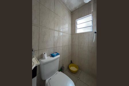 Casa de condomínio à venda com 239m², 5 quartos e 2 vagas Casa de condomínio à venda com 239m², 5 quartos e 2 vagasCasa 1 - Banheiro
