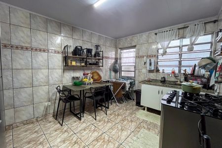Casa de condomínio à venda com 239m², 5 quartos e 2 vagas Casa de condomínio à venda com 239m², 5 quartos e 2 vagasCasa 2 - Cozinha