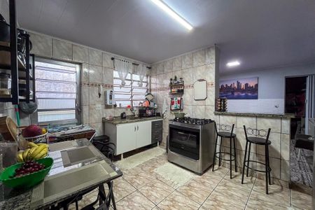 Casa de condomínio à venda com 239m², 5 quartos e 2 vagas Casa de condomínio à venda com 239m², 5 quartos e 2 vagasCasa 2 - Cozinha