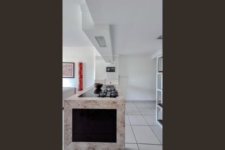 Cozinha de kitnet/studio à venda com 1 quarto, 42m² em Liberdade, São Paulo