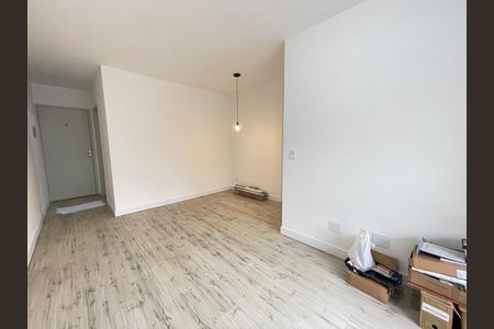 Sala de apartamento para alugar com 3 quartos, 72m² em Vila Lageado, São Paulo