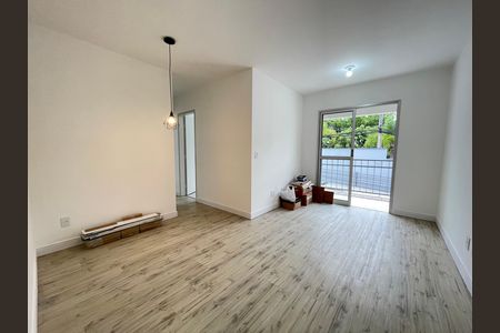 Sala de apartamento para alugar com 3 quartos, 72m² em Vila Lageado, São Paulo