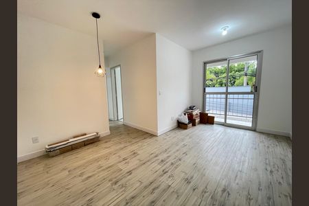 Apartamento para alugar com 72m², 3 quartos e 1 vaga Apartamento para alugar com 72m², 3 quartos e 1 vagaSala