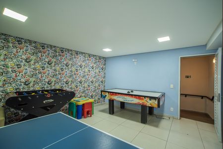 Apartamento para alugar com 250m², 3 quartos e 4 vagas Apartamento para alugar com 250m², 3 quartos e 4 vagasÁrea comum - Salão de jogos infantil