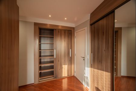 Apartamento para alugar com 250m², 3 quartos e 4 vagas Apartamento para alugar com 250m², 3 quartos e 4 vagasSuíte 3