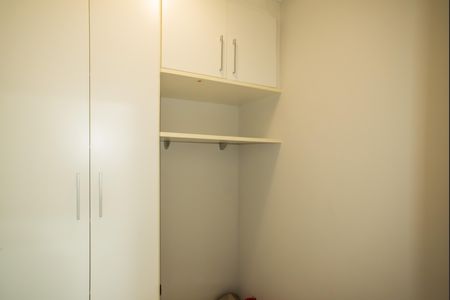 Apartamento para alugar com 250m², 3 quartos e 4 vagas Apartamento para alugar com 250m², 3 quartos e 4 vagasQuarto de Serviço