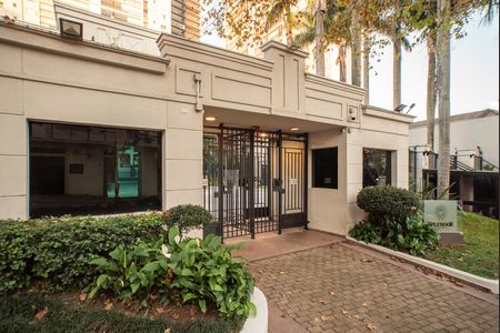 Apartamento para alugar com 250m², 3 quartos e 4 vagas Apartamento para alugar com 250m², 3 quartos e 4 vagasFrente