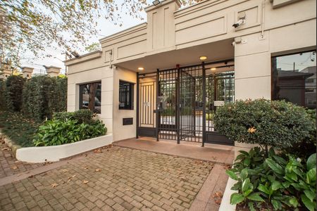 Apartamento para alugar com 250m², 3 quartos e 4 vagas Apartamento para alugar com 250m², 3 quartos e 4 vagasFrente