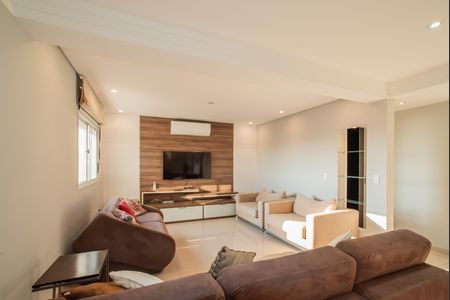 Apartamento para alugar com 250m², 3 quartos e 4 vagas Apartamento para alugar com 250m², 3 quartos e 4 vagasSala