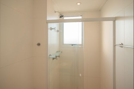 Apartamento para alugar com 250m², 3 quartos e 4 vagas Apartamento para alugar com 250m², 3 quartos e 4 vagasBanheiro da Suíte 2
