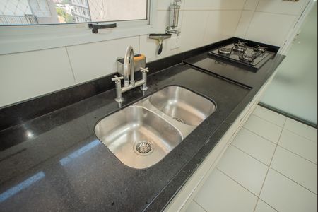 Apartamento para alugar com 250m², 3 quartos e 4 vagas Apartamento para alugar com 250m², 3 quartos e 4 vagasCozinha