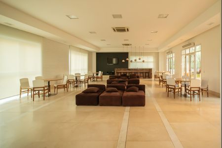 Apartamento para alugar com 250m², 3 quartos e 4 vagas Apartamento para alugar com 250m², 3 quartos e 4 vagasÁrea comum - Salão de festas
