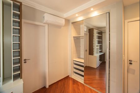 Apartamento para alugar com 250m², 3 quartos e 4 vagas Apartamento para alugar com 250m², 3 quartos e 4 vagasSuíte 1