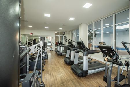 Apartamento para alugar com 250m², 3 quartos e 4 vagas Apartamento para alugar com 250m², 3 quartos e 4 vagasÁrea comum - Academia