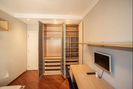 Apartamento para alugar com 250m², 3 quartos e 4 vagas Apartamento para alugar com 250m², 3 quartos e 4 vagasSuíte 2