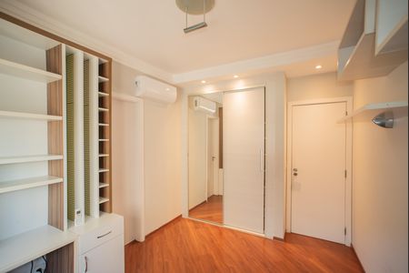 Apartamento para alugar com 250m², 3 quartos e 4 vagas Apartamento para alugar com 250m², 3 quartos e 4 vagasSuíte 1
