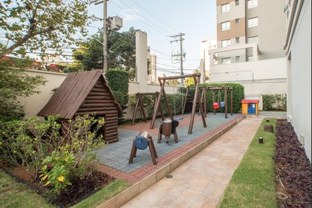 Apartamento para alugar com 250m², 3 quartos e 4 vagas Apartamento para alugar com 250m², 3 quartos e 4 vagasÁrea comum - Playground