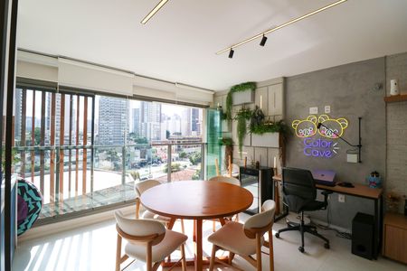 Apartamento à venda com 77m², 2 quartos e 1 vaga Apartamento à venda com 77m², 2 quartos e 1 vagaSala / Cozinha