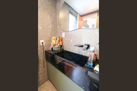 Apartamento à venda com 77m², 2 quartos e 1 vaga Apartamento à venda com 77m², 2 quartos e 1 vagaBanheiro da Suíte 1