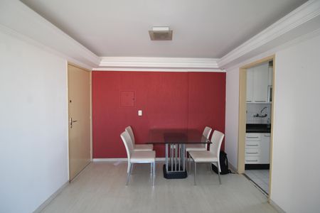 Apartamento à venda com 65m², 2 quartos e 1 vagaSala