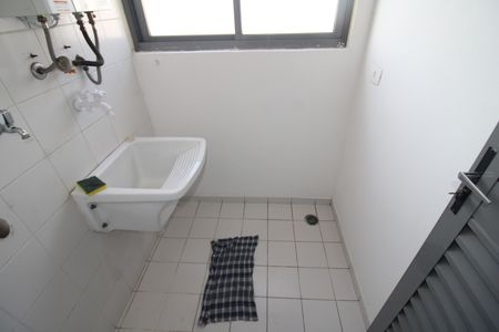 Apartamento à venda com 65m², 2 quartos e 1 vagaÁrea de Serviço
