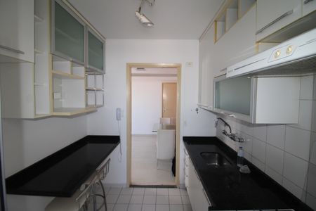 Apartamento à venda com 65m², 2 quartos e 1 vagaCozinha