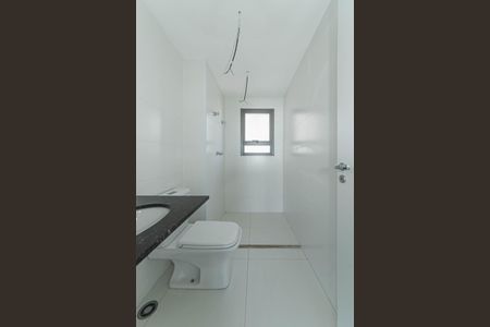 Apartamento à venda com 81m², 2 quartos e 1 vagaBanheiro da Suíte