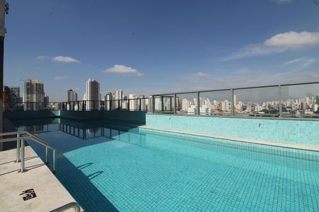 Studio à venda com 22m², 1 quarto e sem vagaÁrea comum - Piscina