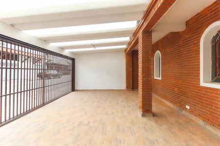 Casa para alugar com 115m², 2 quartos e 2 vagas Casa para alugar com 115m², 2 quartos e 2 vagasGaragem