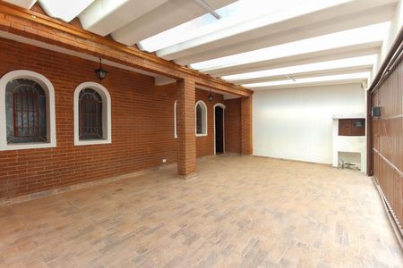 Casa para alugar com 115m², 2 quartos e 2 vagas Casa para alugar com 115m², 2 quartos e 2 vagasGaragem