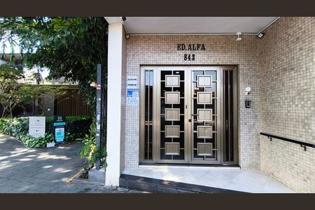 Studio à venda com 42m², 1 quarto e sem vaga Studio à venda com 42m², 1 quarto e sem vagaFachada + Plaquinha