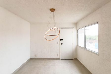 Sala de apartamento para alugar com 2 quartos, 42m² em Senador Vasconcelos, Rio de Janeiro